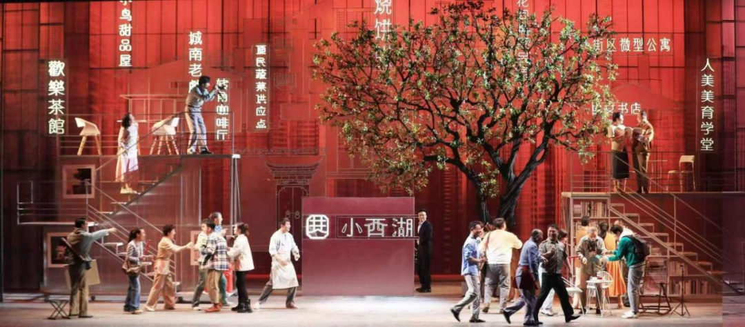 “以绣花功夫留住历史文脉”，话剧《小西湖》真情演绎城市更新的“南京实践”